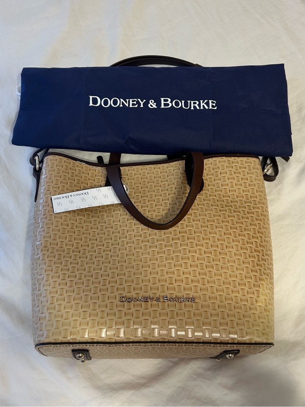 NWT Dooney & Bourke LILLIANA Tote Bag  w/Wristlet Keychain Natural Woven Leather